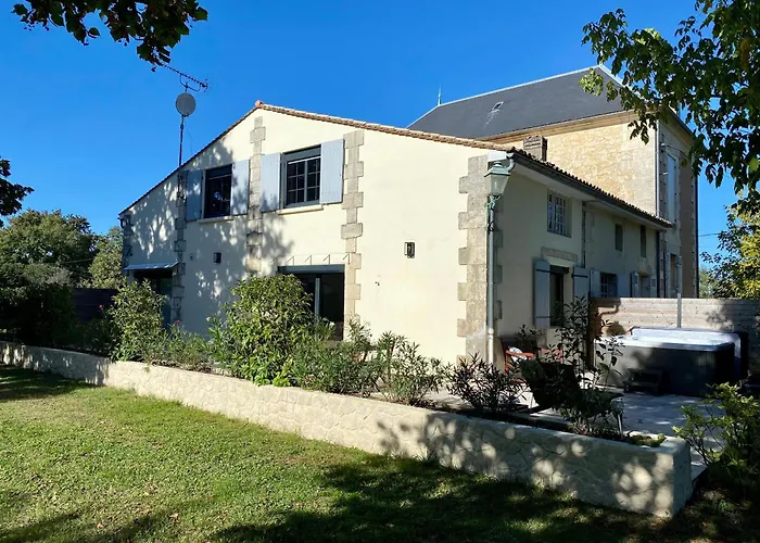 La Maison Du Champ De Beaumont Galgon